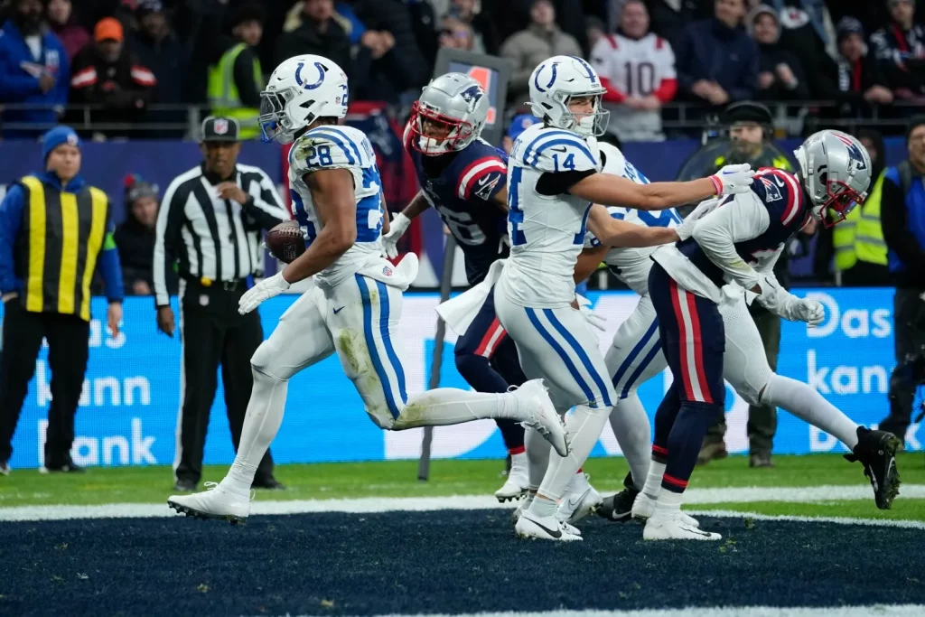 Early TD by Jonathan Taylor leads Colts to a 10-6 win over Patriots in Germany.